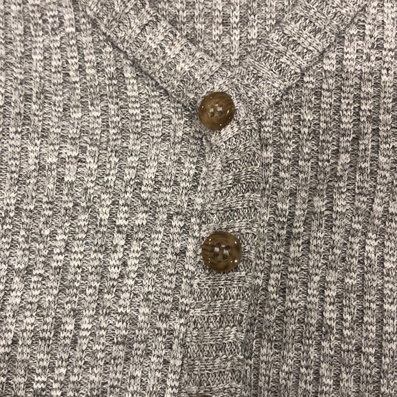 Grey knit button down tee shirt SIZE SMALL - Picture 2 of 5